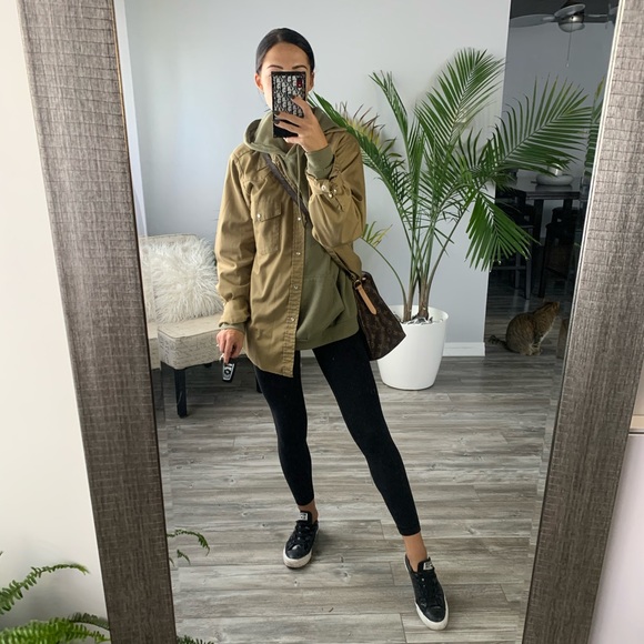 Meet your Posher, Brooke - Picture 3 of 3